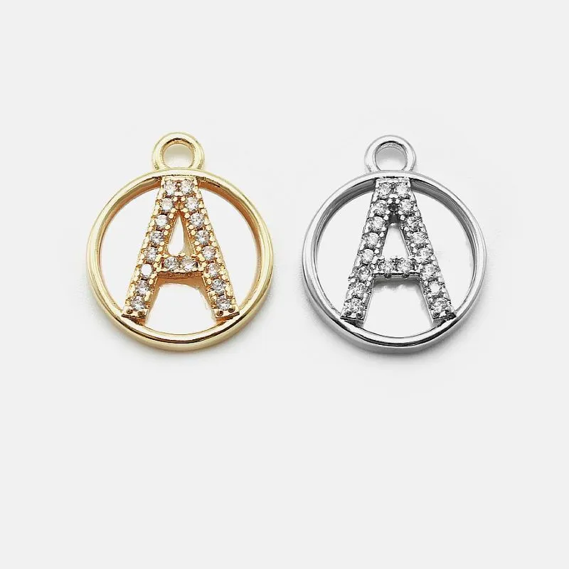 26 Přívěsek s počáteční abecedou