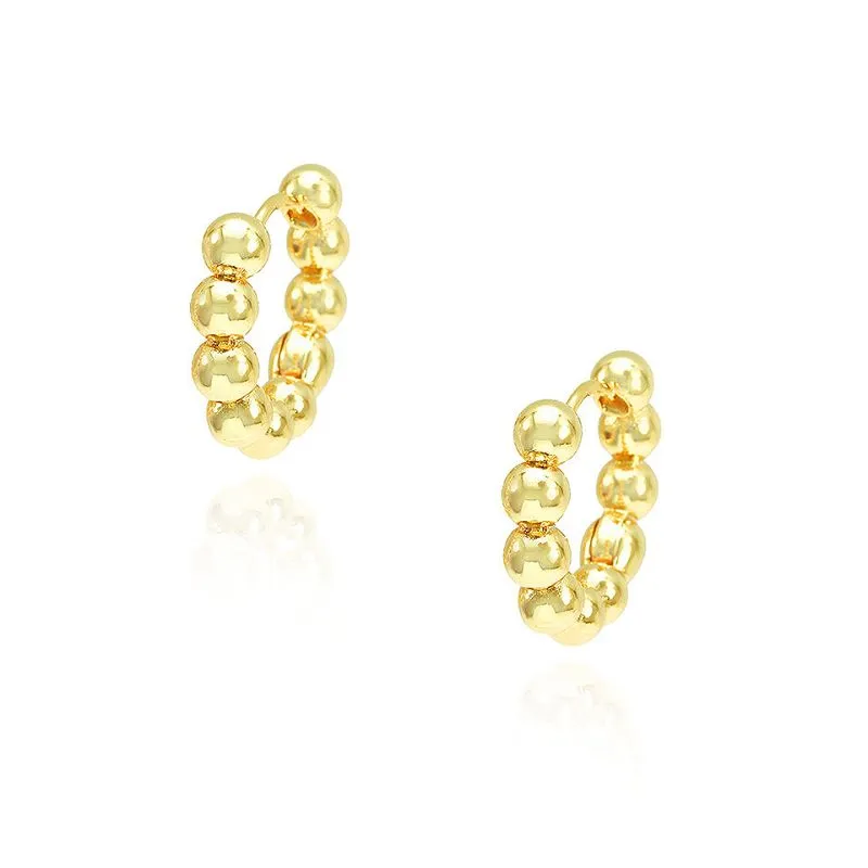 Náušnice s lesklými kulatými korálky