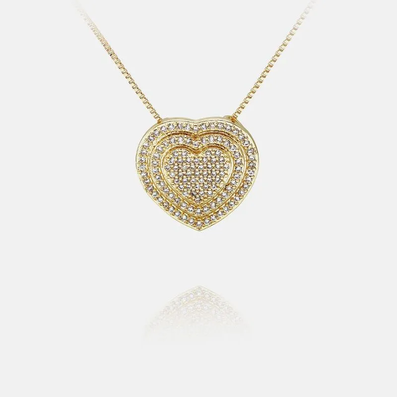 Jedinečný přívěsek se zirkonovým srdcem