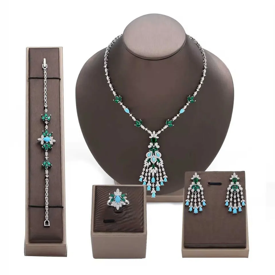 Nové sady šperků ze stříbra